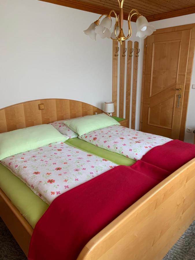 Biobergbauernhof Bergzeit Apartment In Goldegg Esterno foto