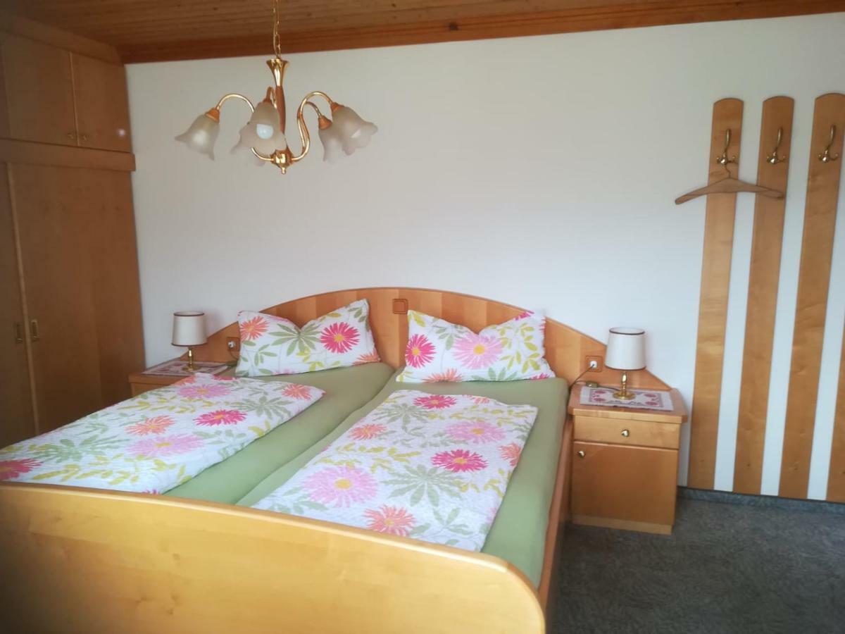 Biobergbauernhof Bergzeit Apartment In Goldegg Esterno foto